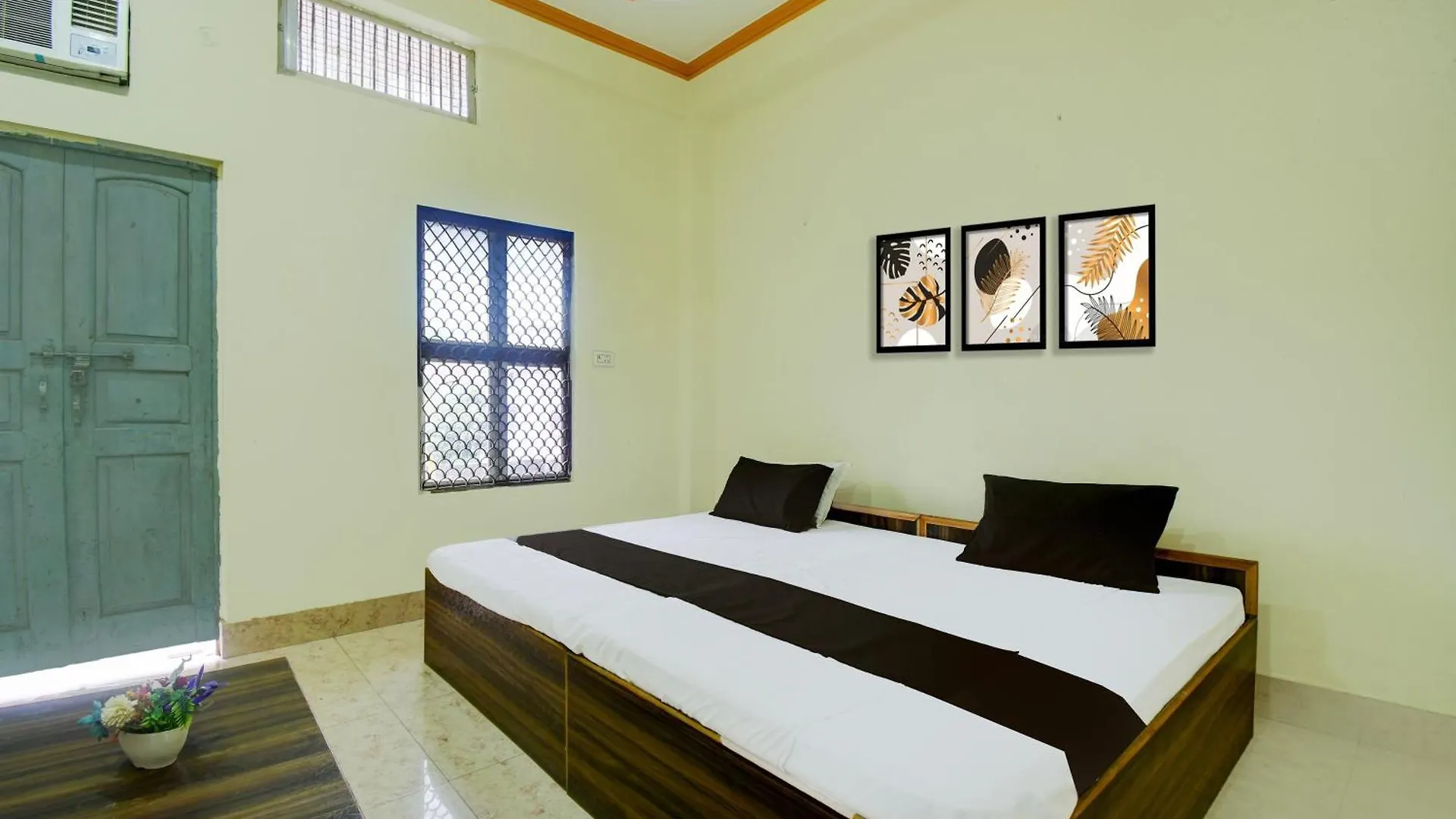 ***  Hotel O Jai Mangal Paying Guest House Benares India